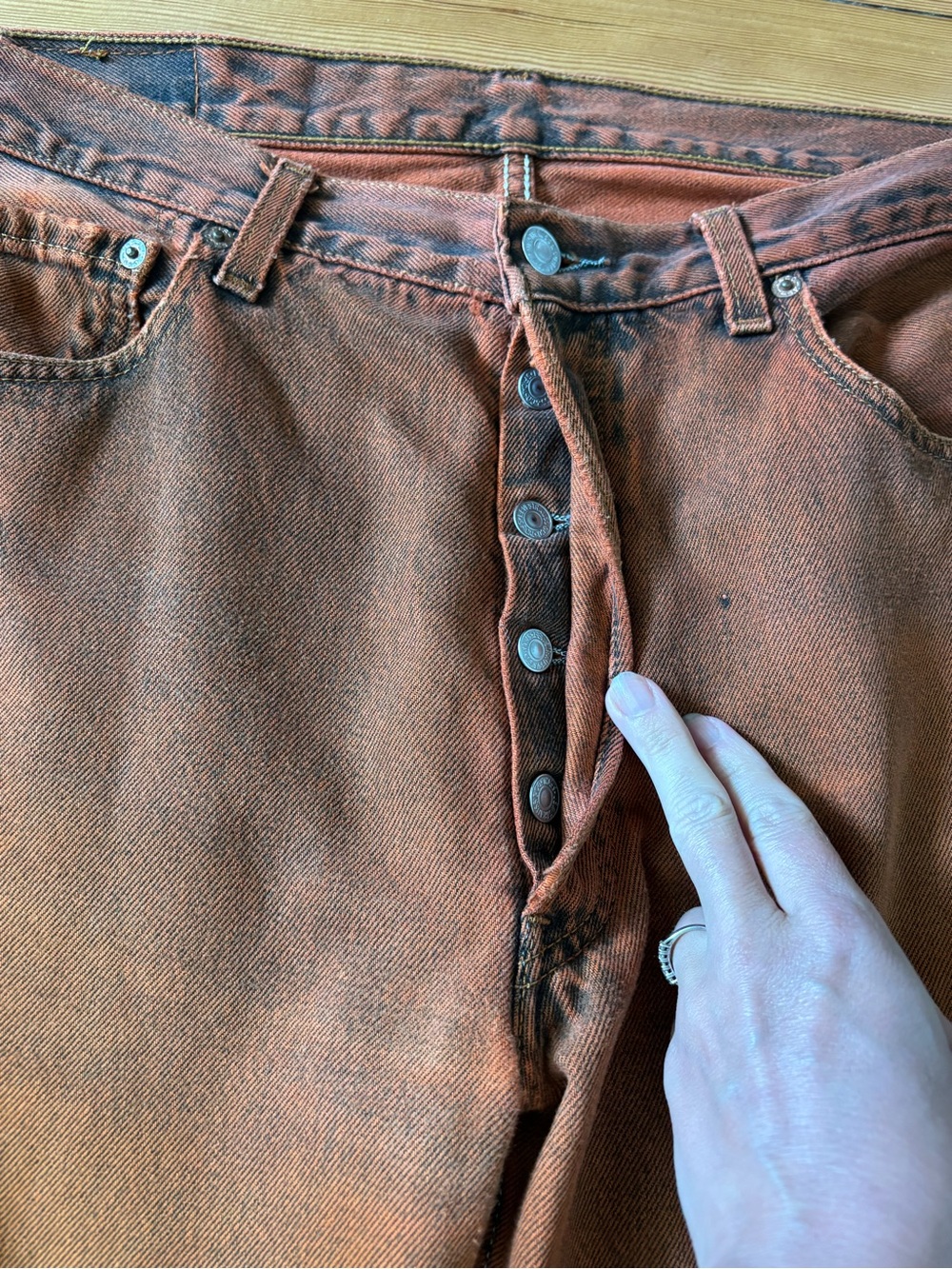 Vintage Levi’s 501 really unique rust wash 1990s high rise straight leg - Picture 11 of 13